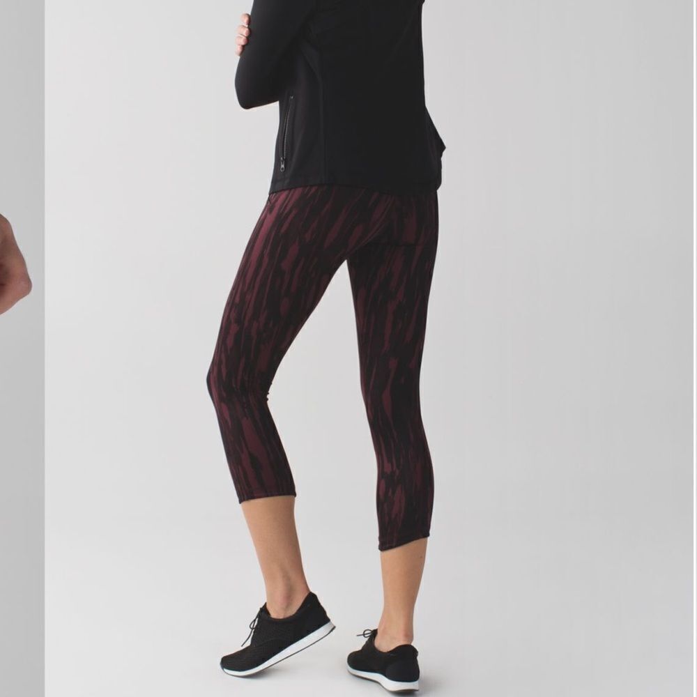Lululemon Exquisite Cropped Leggings